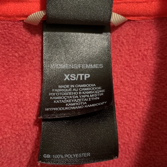 North Face Women’s 1/4 Zip Fleece Pullover - Picture 2 of 7